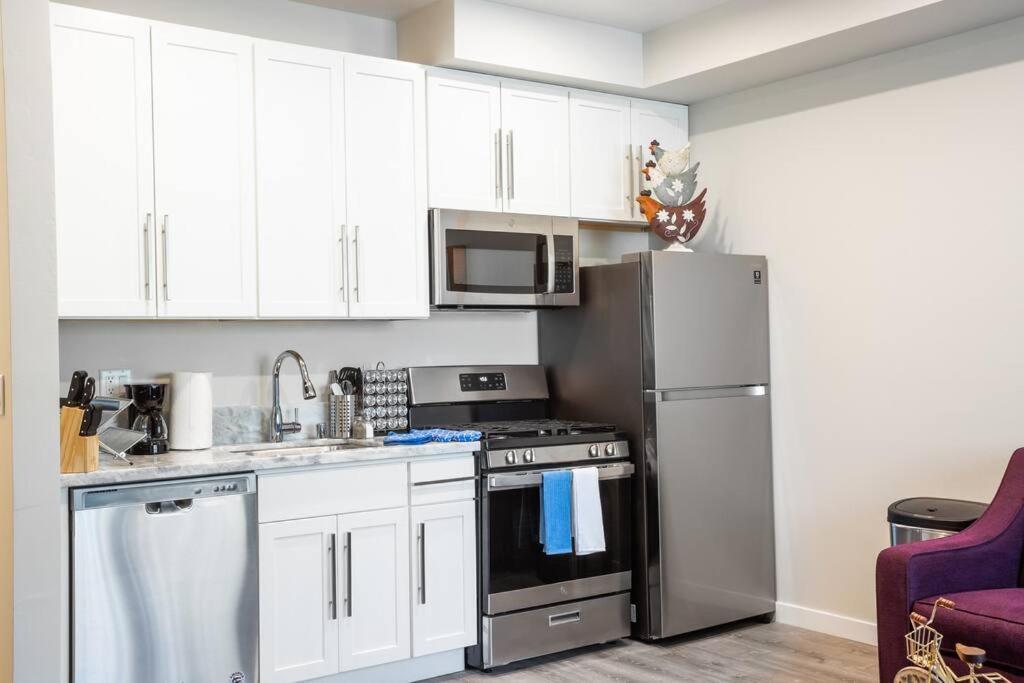 1-Bedroom With Cali King Size Bed In San Diego Esterno foto