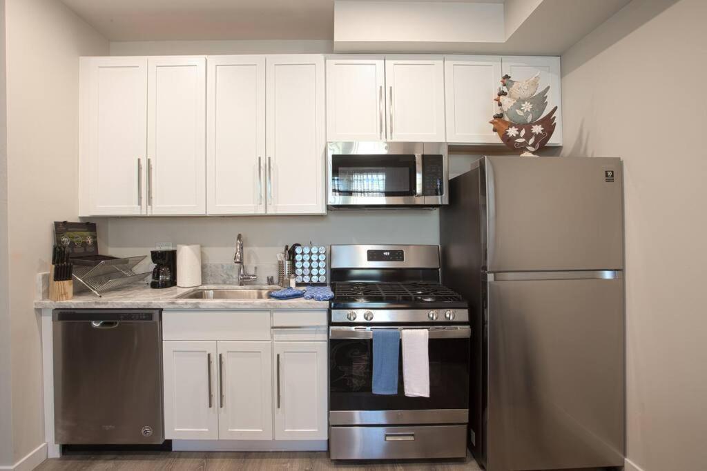 1-Bedroom With Cali King Size Bed In San Diego Esterno foto
